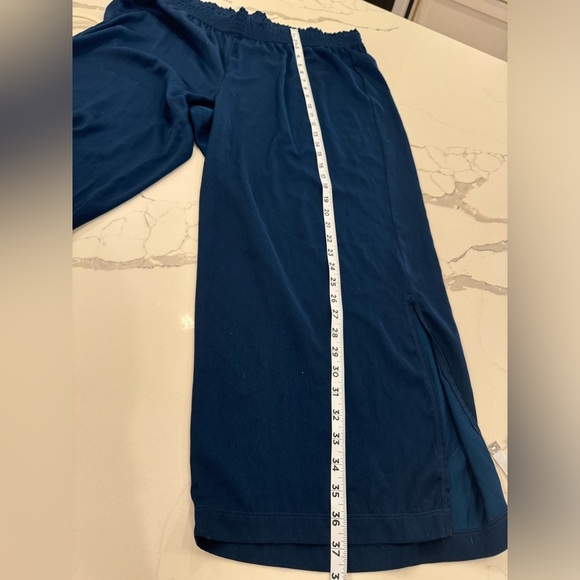 Navy Upwest (Express) Washable satin pants xl - Picture 2 of 5